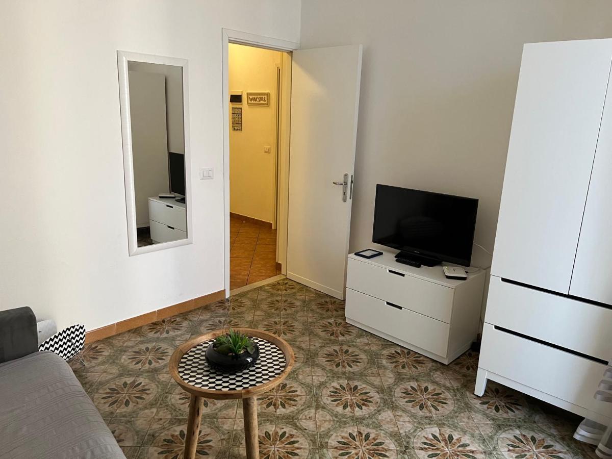 Casa Jelena Apartment Чефалу Екстериор снимка