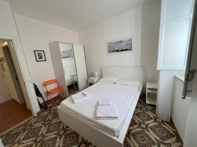 Casa Jelena Apartment Чефалу Екстериор снимка